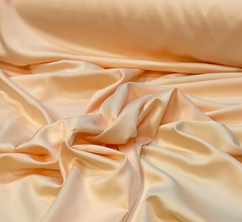 Por que considerar o Crepe Amanda para o seu próximo design de vestido?